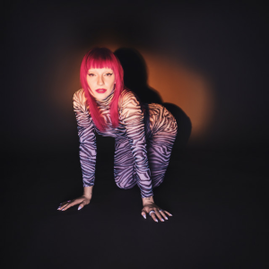 Sophie and the Giants - A Little Bit Wild